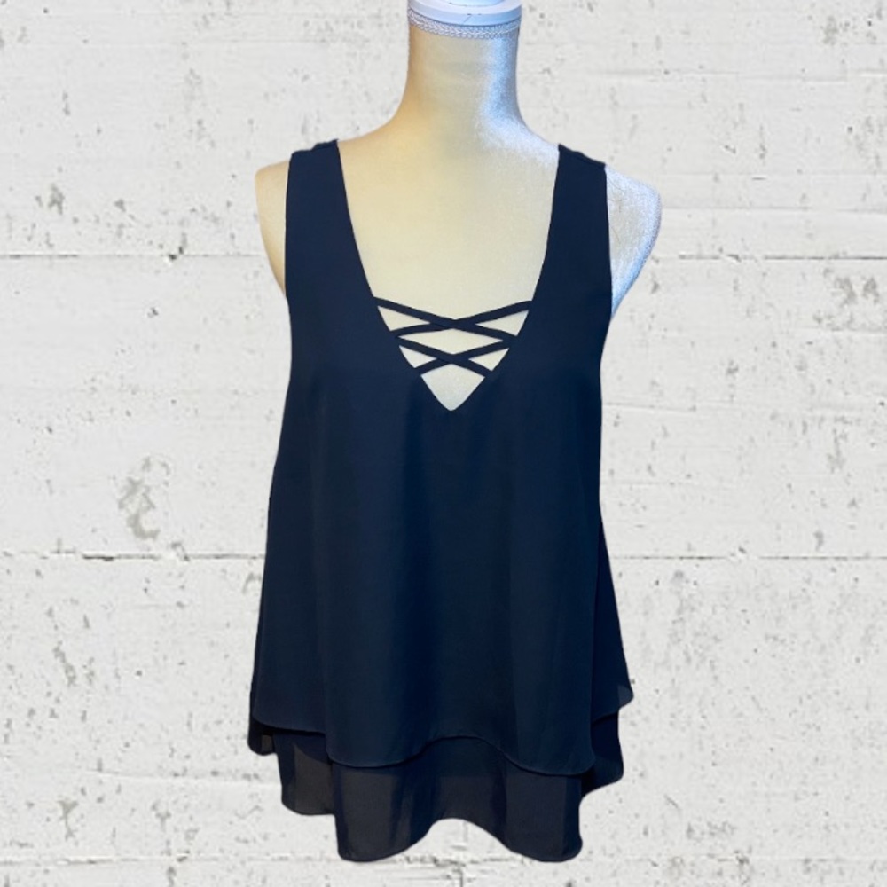 FREE🛍 w Purchase || Nordstrom || Double-V Top w Strappy Bust Detail || Size L